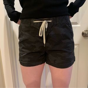 Vuori brand camo cargo shorts